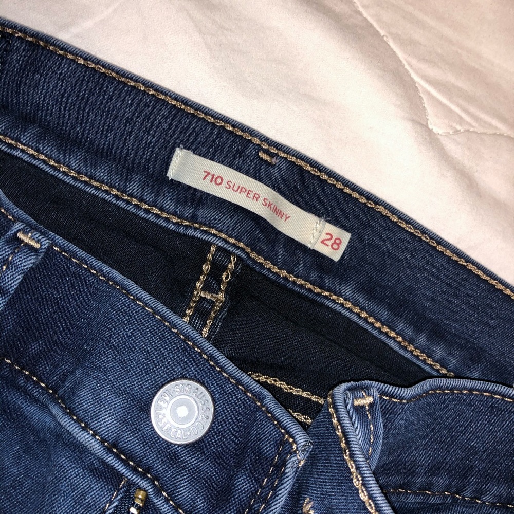 LEVI SUPER SKINNY JEANS